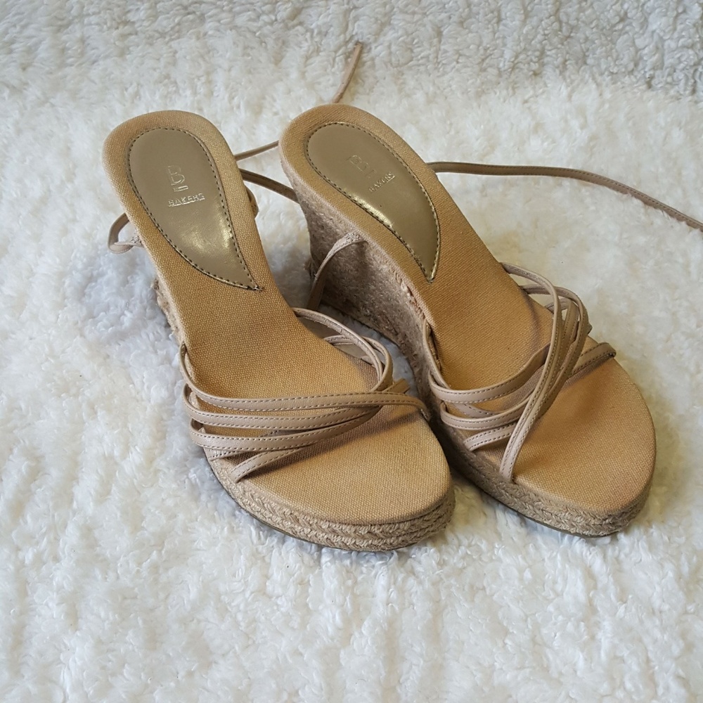 Bakers Women's Straw Braided Sandals Size 8